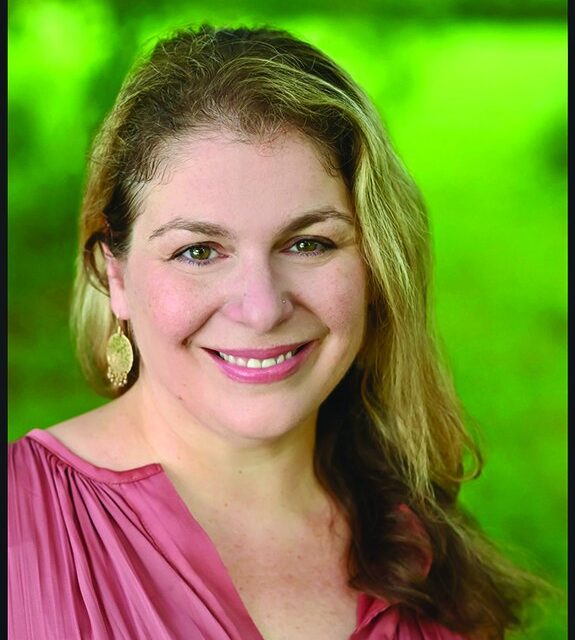 Rabbi Cantor Danielle Bensimhon of Temple Beth David